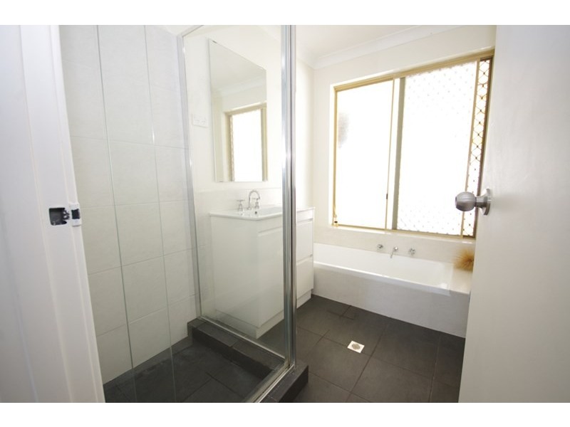 25 Foxglove Gardens, Mirrabooka WA 6061