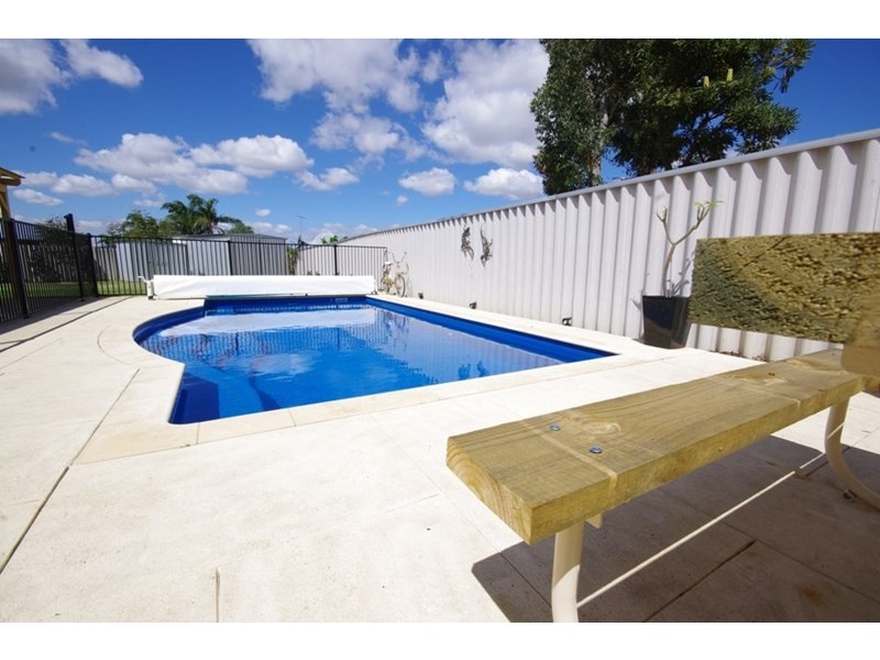 25 Foxglove Gardens, Mirrabooka WA 6061