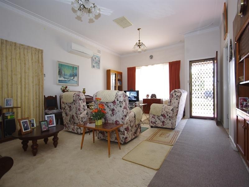 4 Croydon Street, Dianella WA 6059