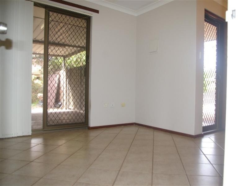 14 Roxwell Way, Girrawheen WA 6064