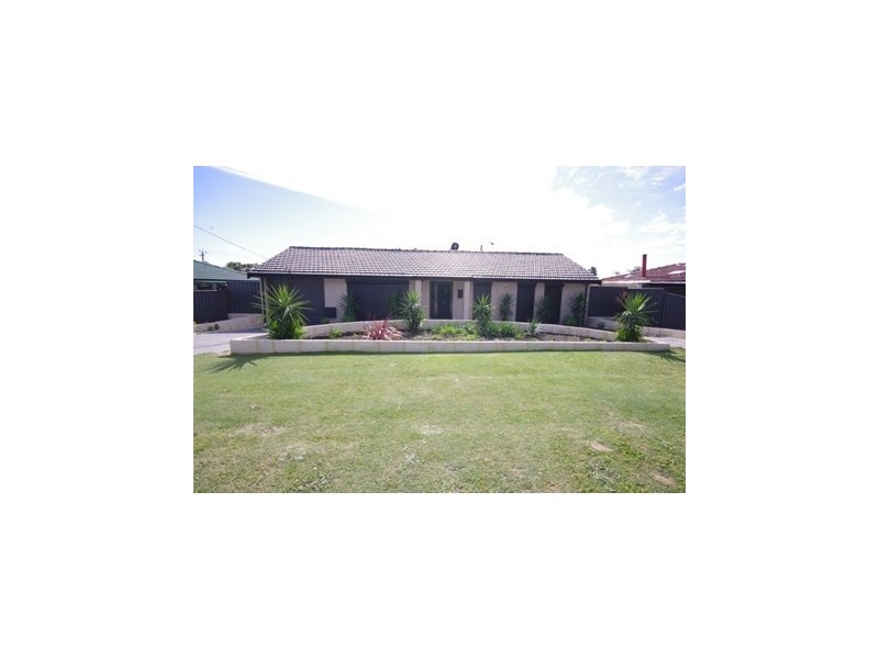 30 Burgland Drive, Girrawheen WA 6064