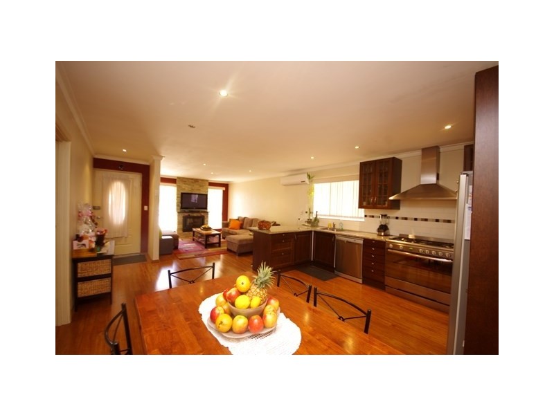 5 Hadleigh Way, Girrawheen WA 6064