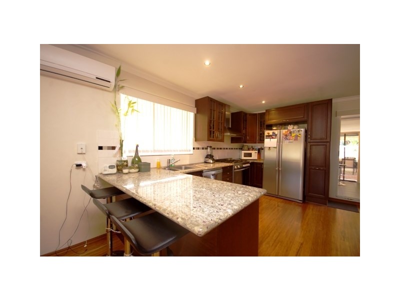 5 Hadleigh Way, Girrawheen WA 6064