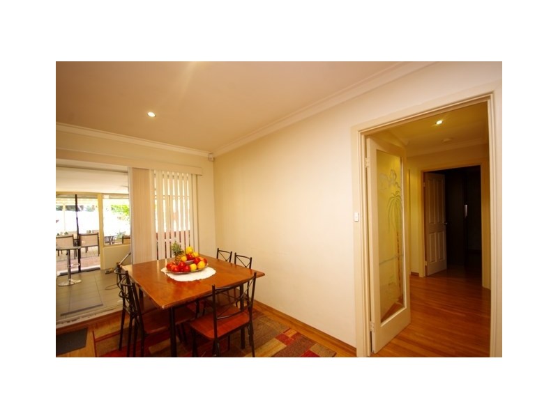 5 Hadleigh Way, Girrawheen WA 6064