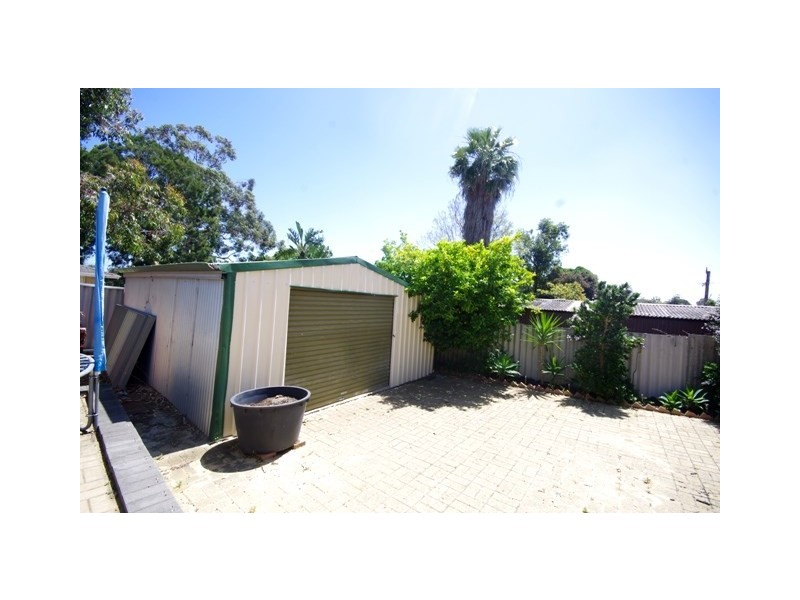 5 Hadleigh Way, Girrawheen WA 6064