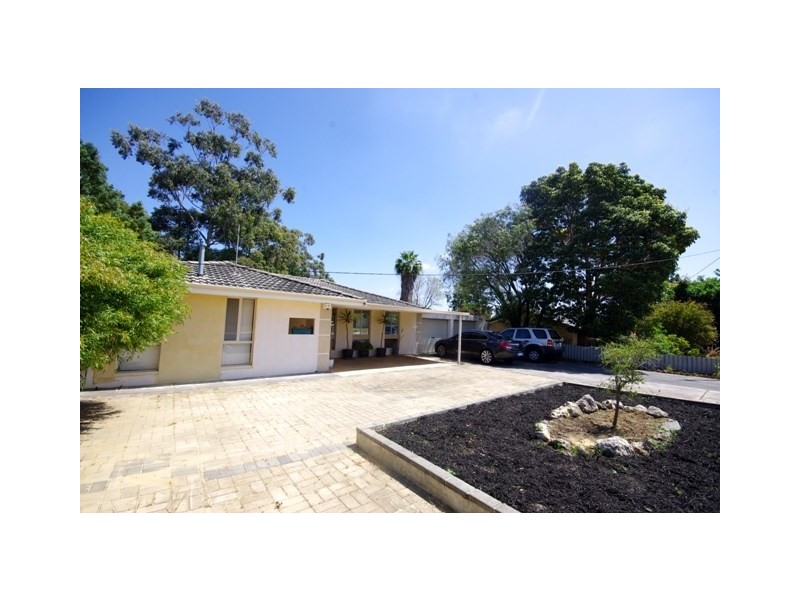 5 Hadleigh Way, Girrawheen WA 6064