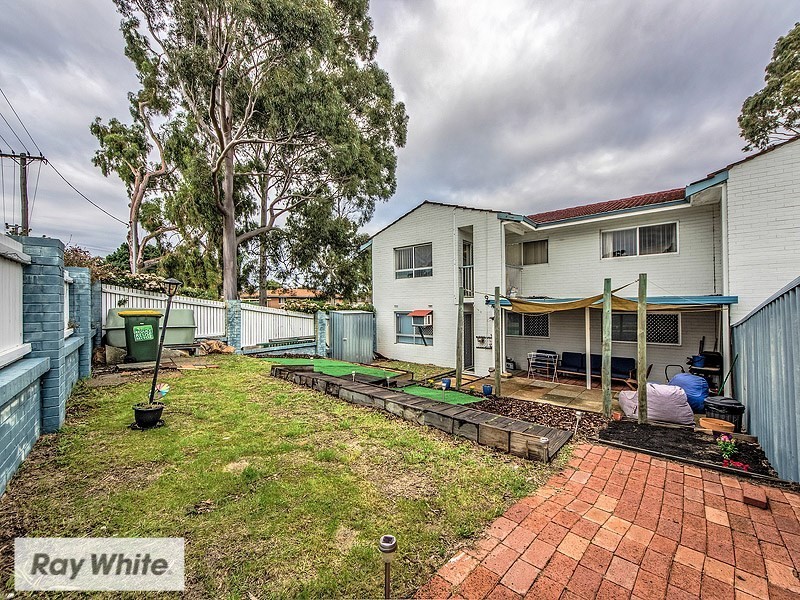 3/26 Salcott Road, Girrawheen WA 6064