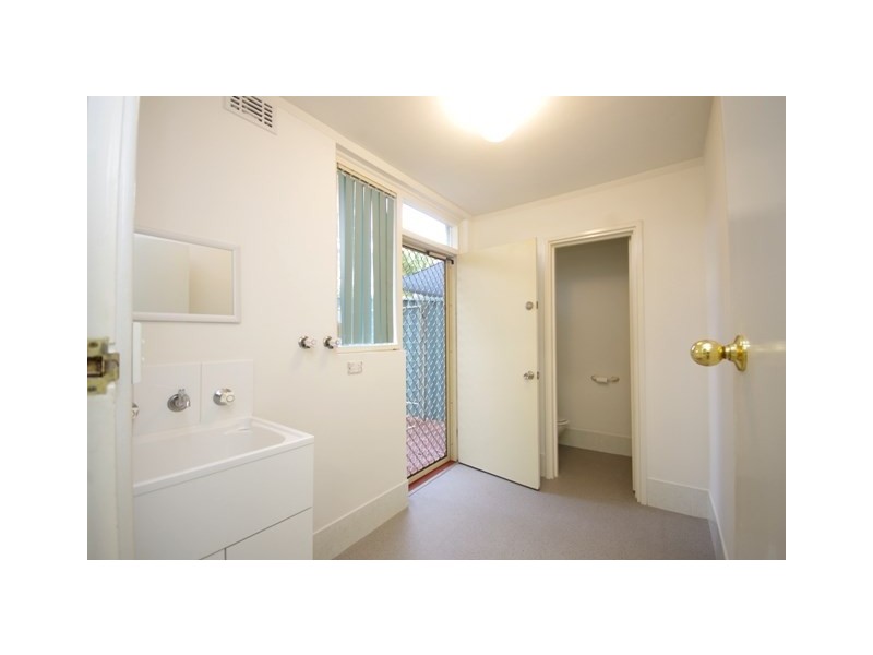 8/22 Manolas Way, Girrawheen WA 6064