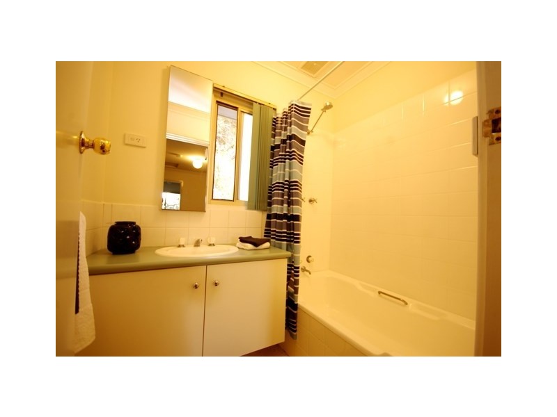 8/22 Manolas Way, Girrawheen WA 6064