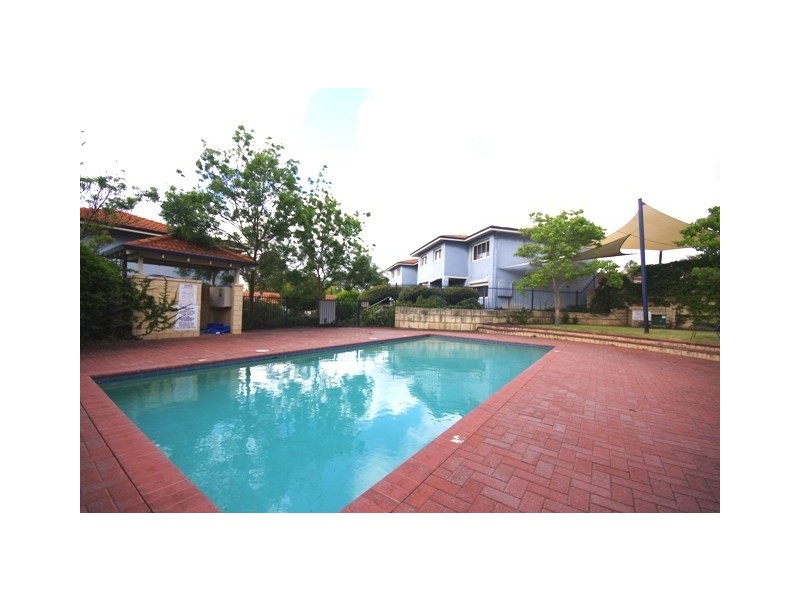 8/22 Manolas Way, Girrawheen WA 6064