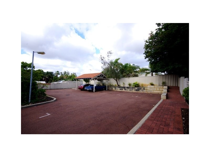 8/22 Manolas Way, Girrawheen WA 6064