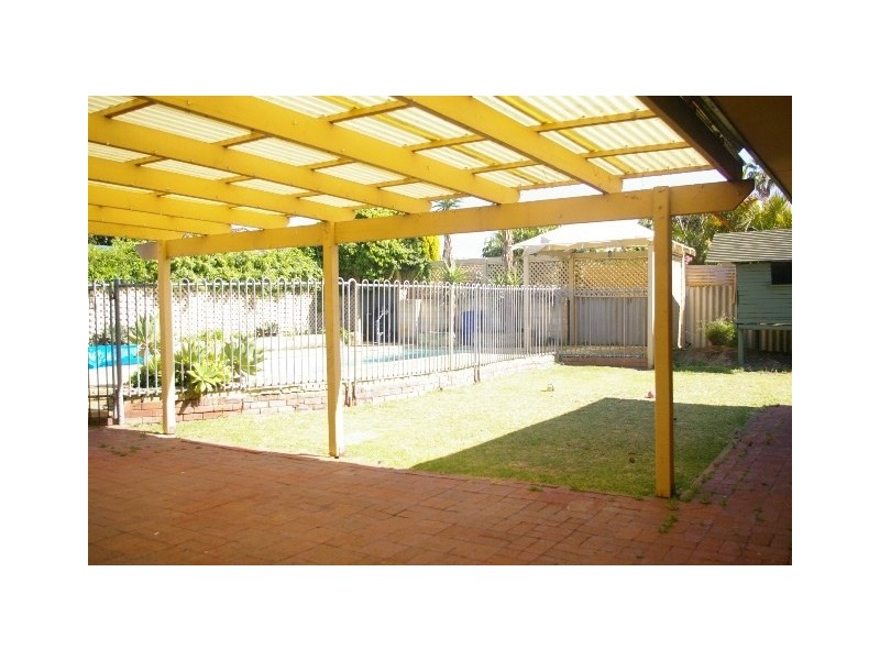 15 Strathaven Crescent, Greenwood WA 6024