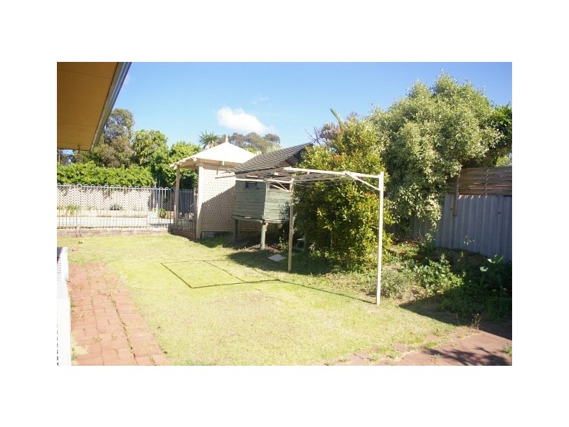 15 Strathaven Crescent, Greenwood WA 6024