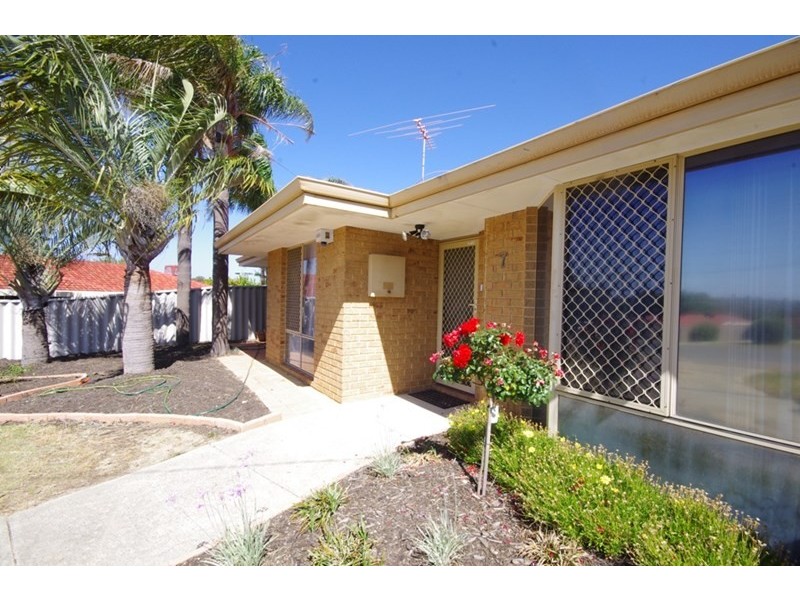 7 Nealie Close, Mirrabooka WA 6061