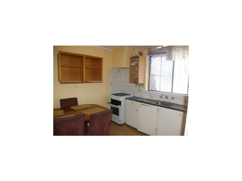 16E Wardlow Way, Balga WA 6061