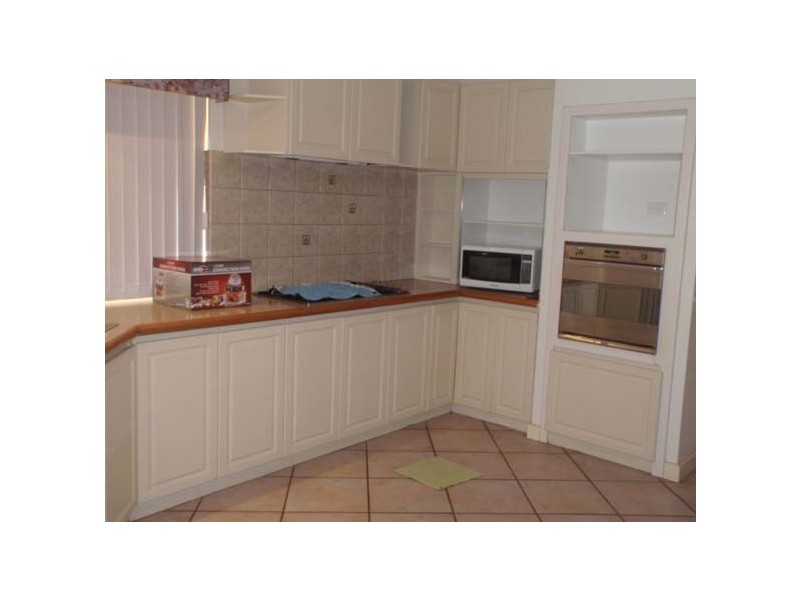 41 Adelphi Court, Marangaroo WA 6064