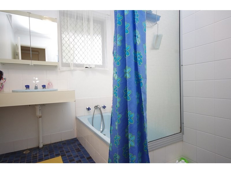 10 Reeves Court, Westminster WA 6061