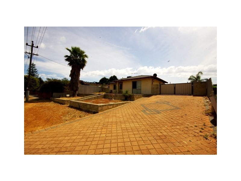 166 Princess Road, Balga WA 6061