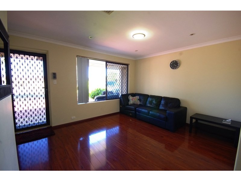 15 Cedar Court, Mirrabooka WA 6061