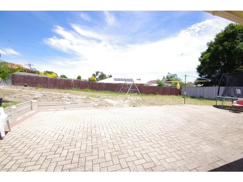 15 Cedar Court, Mirrabooka WA 6061