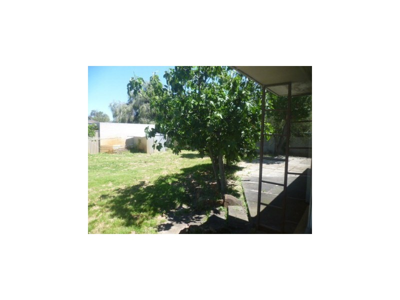 48 Howes Crescent, Dianella WA 6059