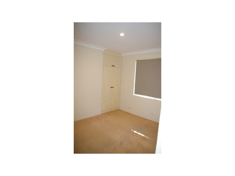 12 Jefferson Drive, Marangaroo WA 6064