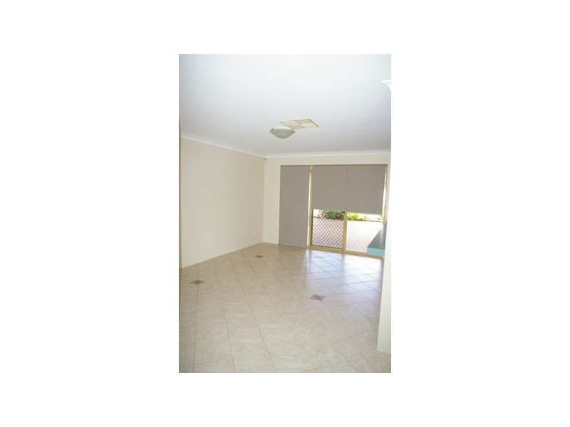 12 Jefferson Drive, Marangaroo WA 6064