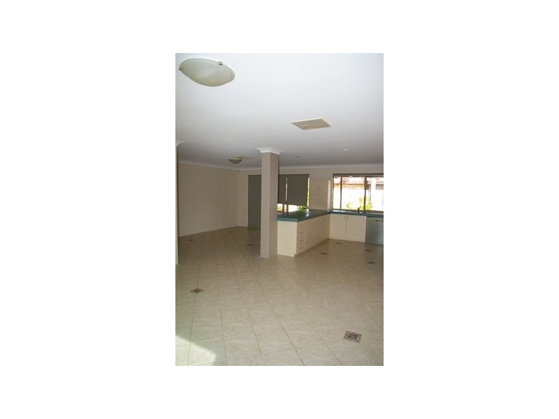 12 Jefferson Drive, Marangaroo WA 6064