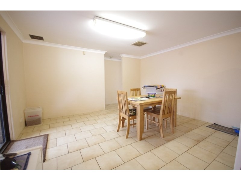 15 Foxglove Gardens, Mirrabooka WA 6061