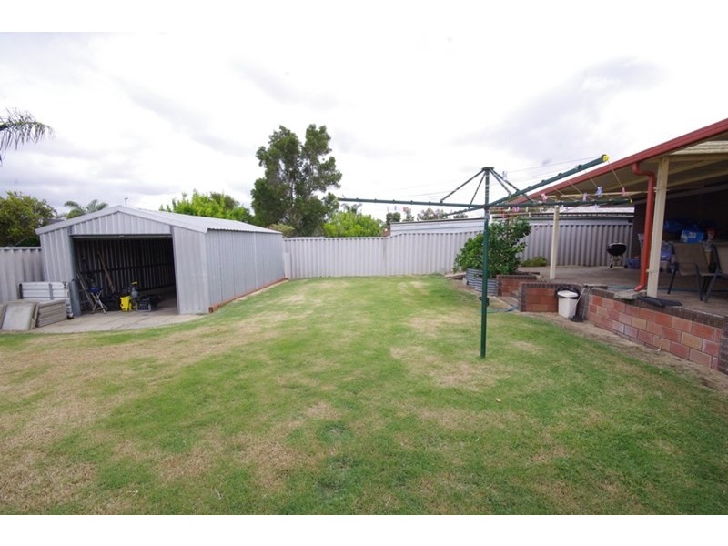 15 Foxglove Gardens, Mirrabooka WA 6061