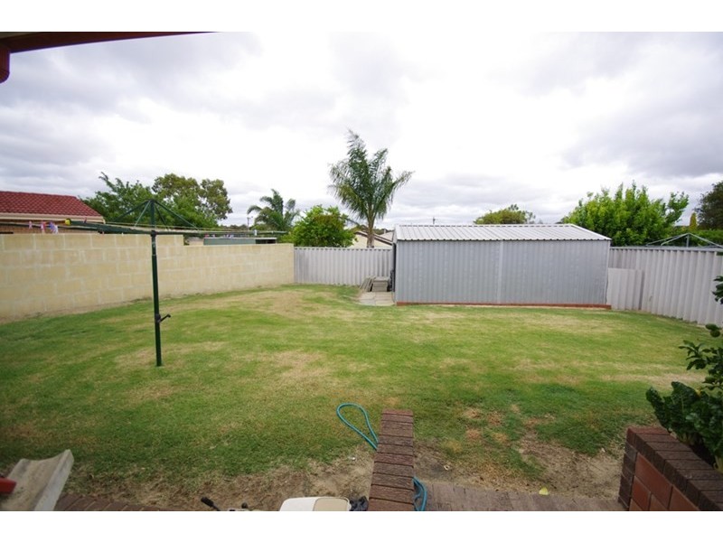 15 Foxglove Gardens, Mirrabooka WA 6061