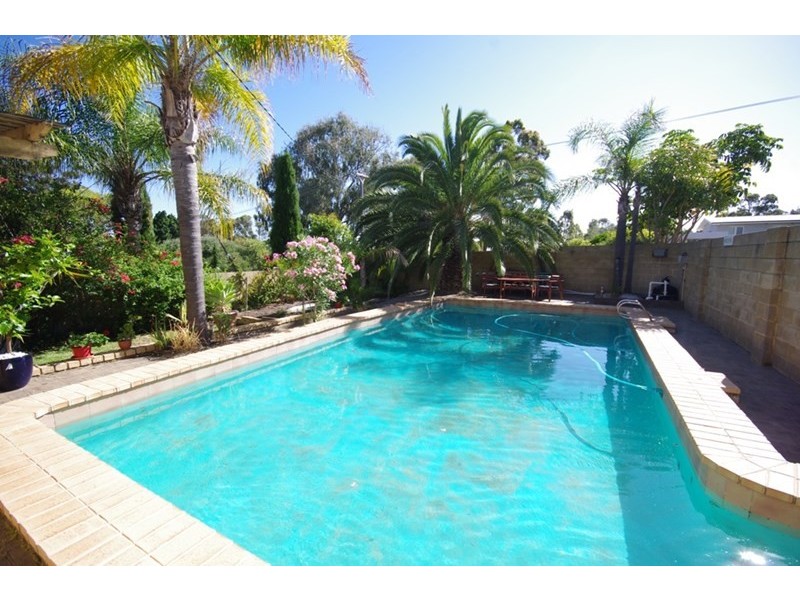30 Rochford Way, Girrawheen WA 6064