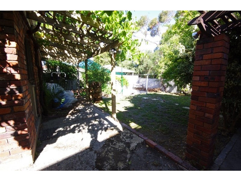 30 Rochford Way, Girrawheen WA 6064