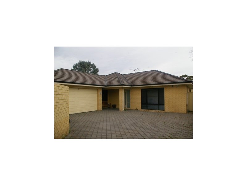 32B Woodchester Road, Nollamara WA 6061