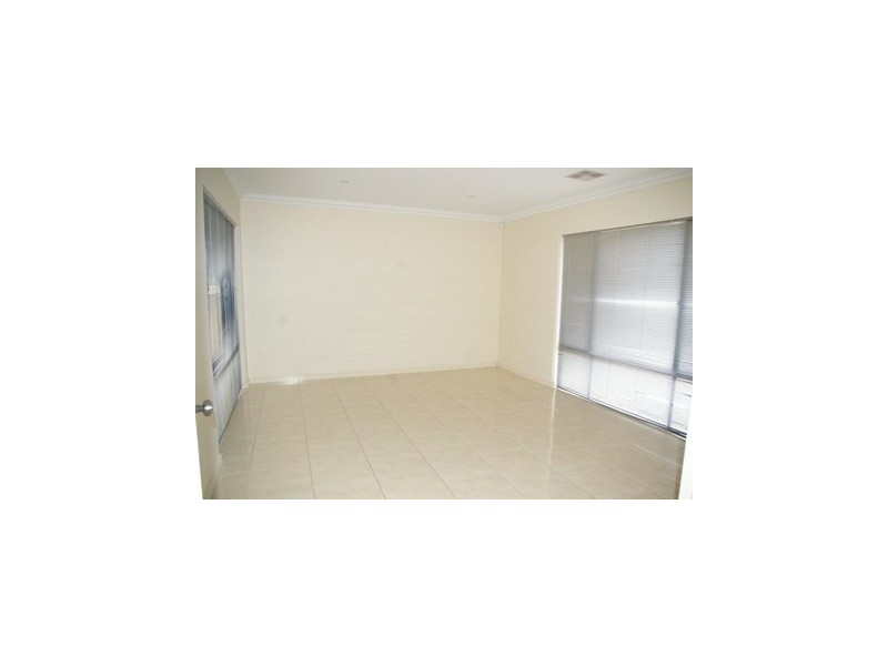 32B Woodchester Road, Nollamara WA 6061