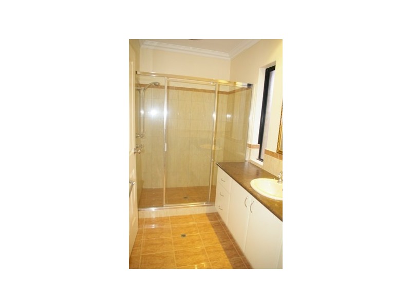 32B Woodchester Road, Nollamara WA 6061