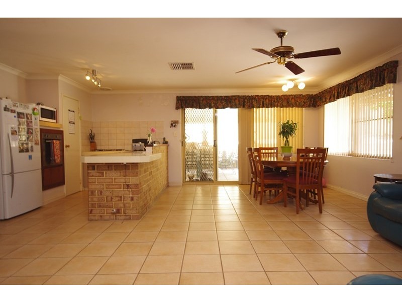 10 Josephine Way, Alexander Heights WA 6064