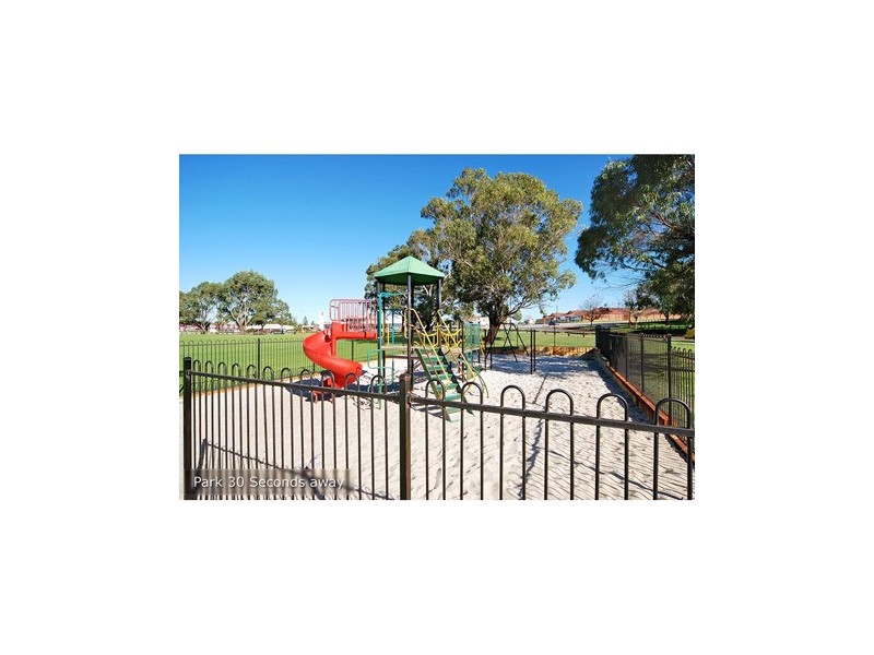 8 Rotherfield Road, Westminster WA 6061