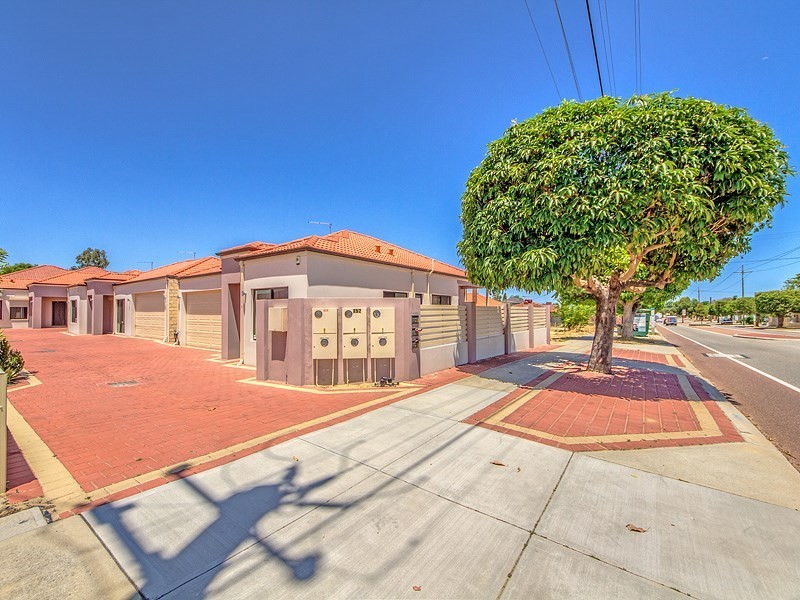 152b Ravenswood Drive, Nollamara WA 6061