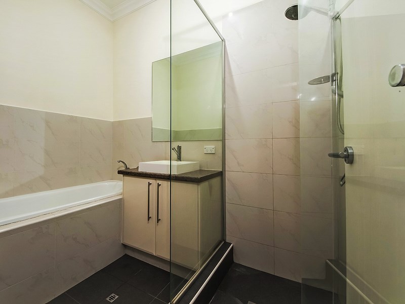 152b Ravenswood Drive, Nollamara WA 6061