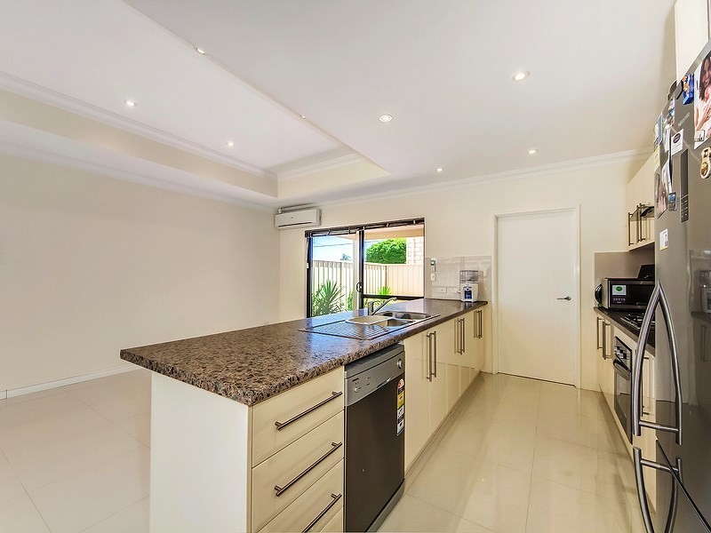 152b Ravenswood Drive, Nollamara WA 6061