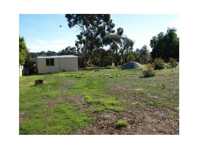 14a Berry Brow Road, Bakers Hill WA 6562