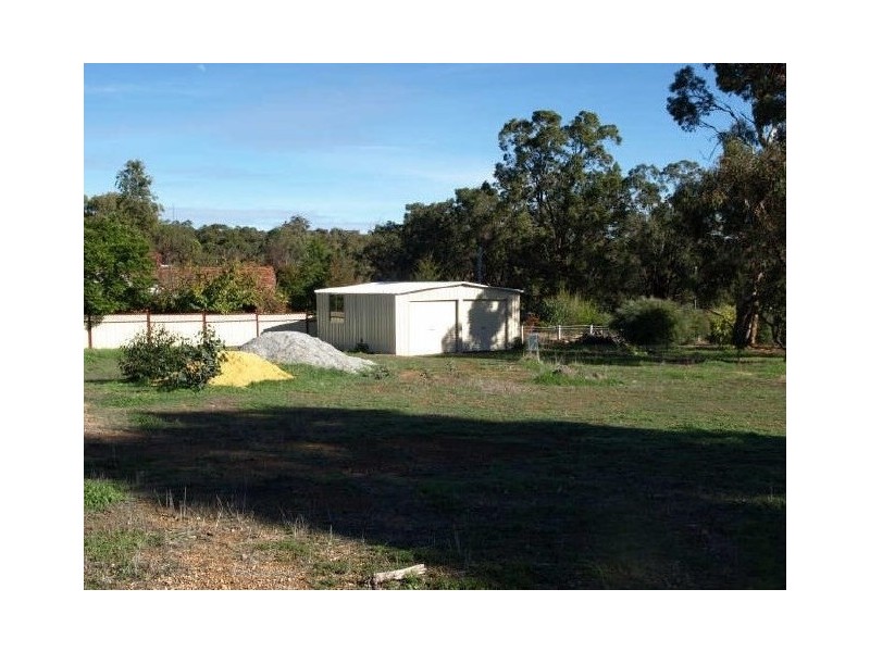 14a Berry Brow Road, Bakers Hill WA 6562