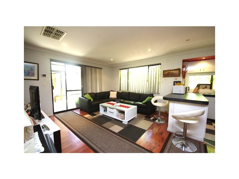 130 Culloton Crescent, Balga WA 6061