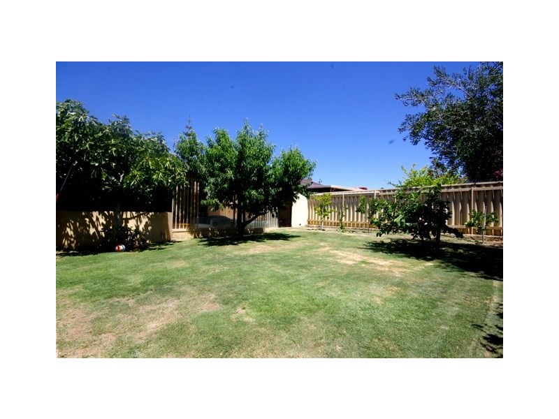 130 Culloton Crescent, Balga WA 6061
