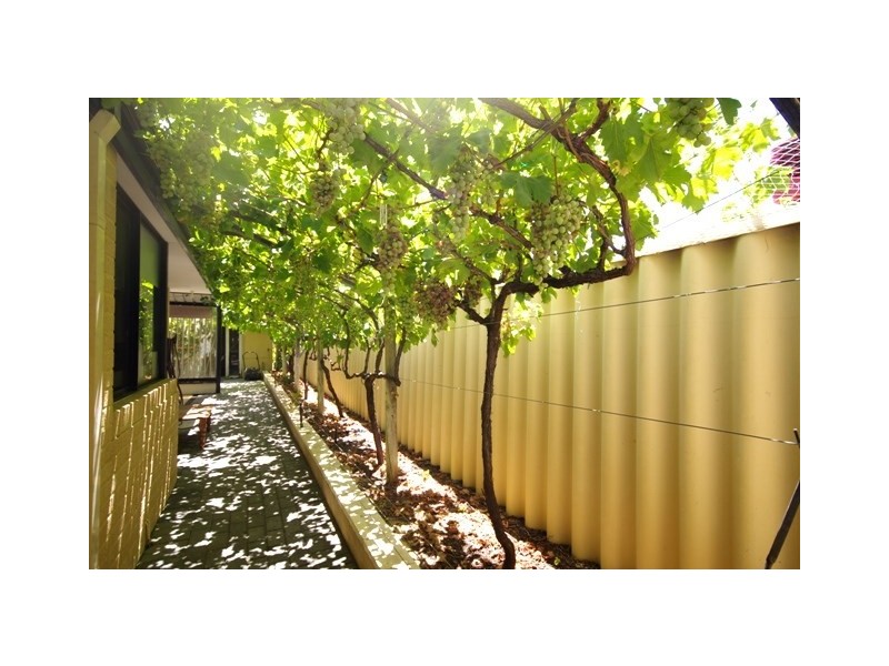 130 Culloton Crescent, Balga WA 6061