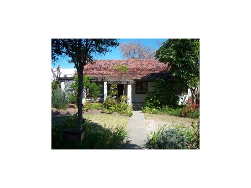 317 Flinders Street, Nollamara WA 6061