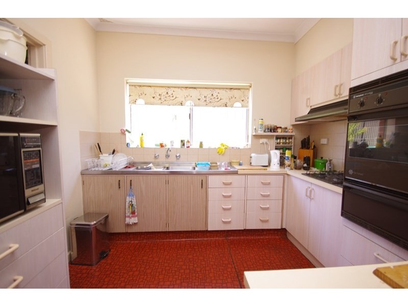 8 Berkeley Avenue, Nollamara WA 6061