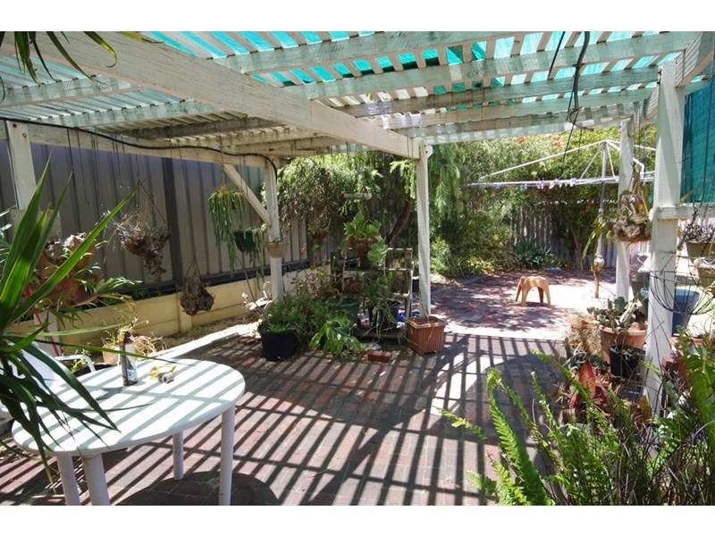 8 Berkeley Avenue, Nollamara WA 6061