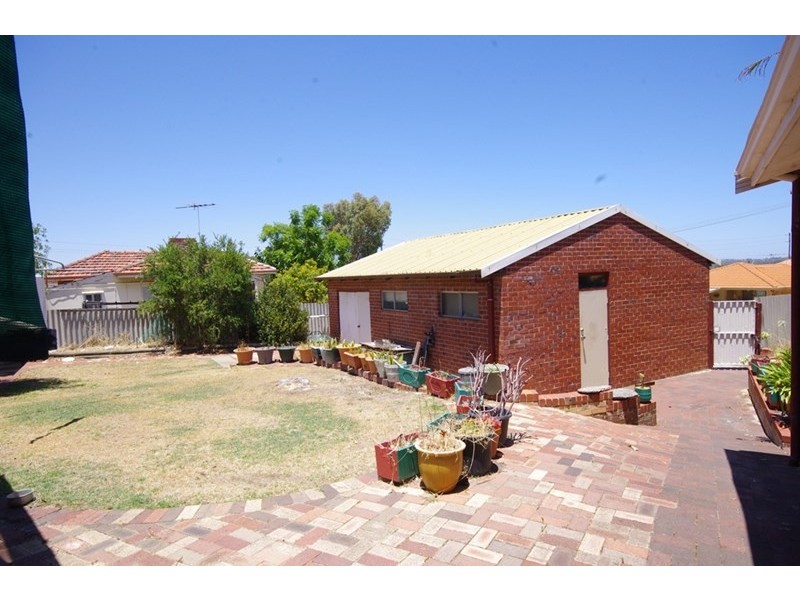 8 Berkeley Avenue, Nollamara WA 6061